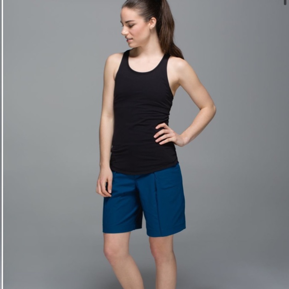 Lululemon Long Story Walking Short Blue Size 2